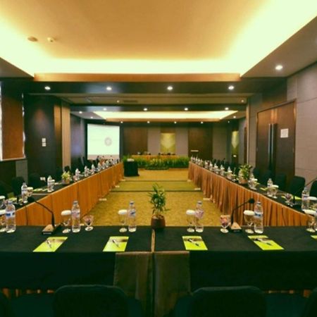 Ipb Convention Hotel Botani Square Bogor Exterior photo
